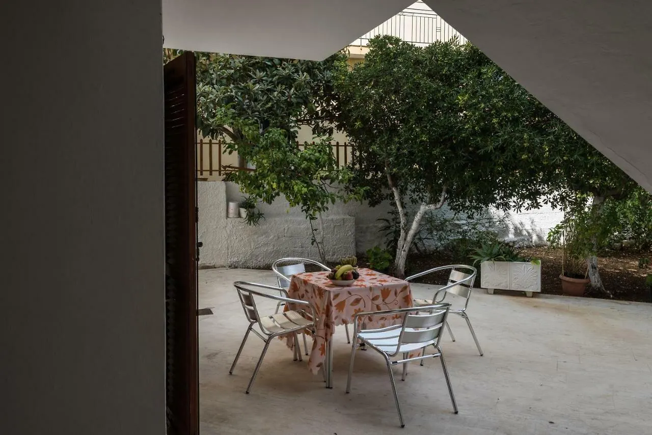 Areti Apartments Poros   Poros (Kefalonia)