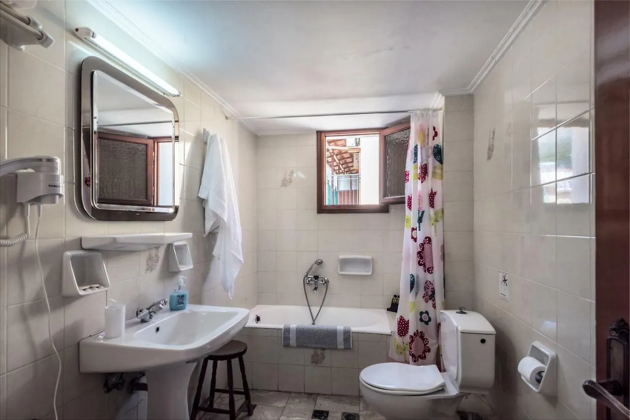 Areti Apartments Poros