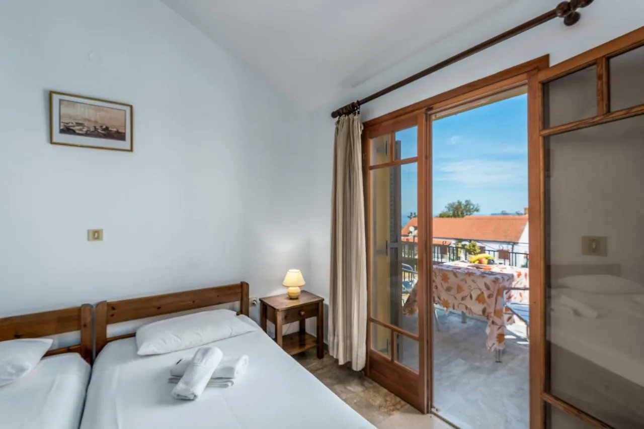 Areti Apartments Poros   Poros (Kefalonia)